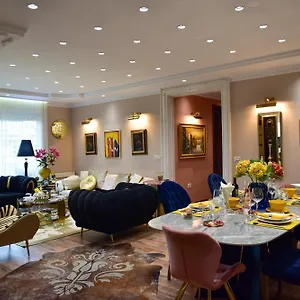 https://top-luxury-tirana.hotels-in-tirana.com